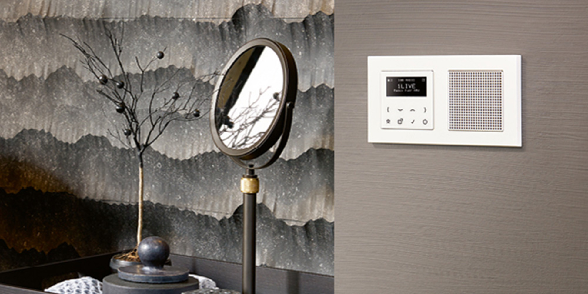 JUNG Smart Radio DAB+ bei EMELTEC Elektrotechnik in Pyrbaum
